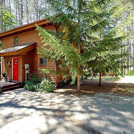 Crystal Mountain Cabin-Shuttle Pass Included! Thompsonville Esterno foto