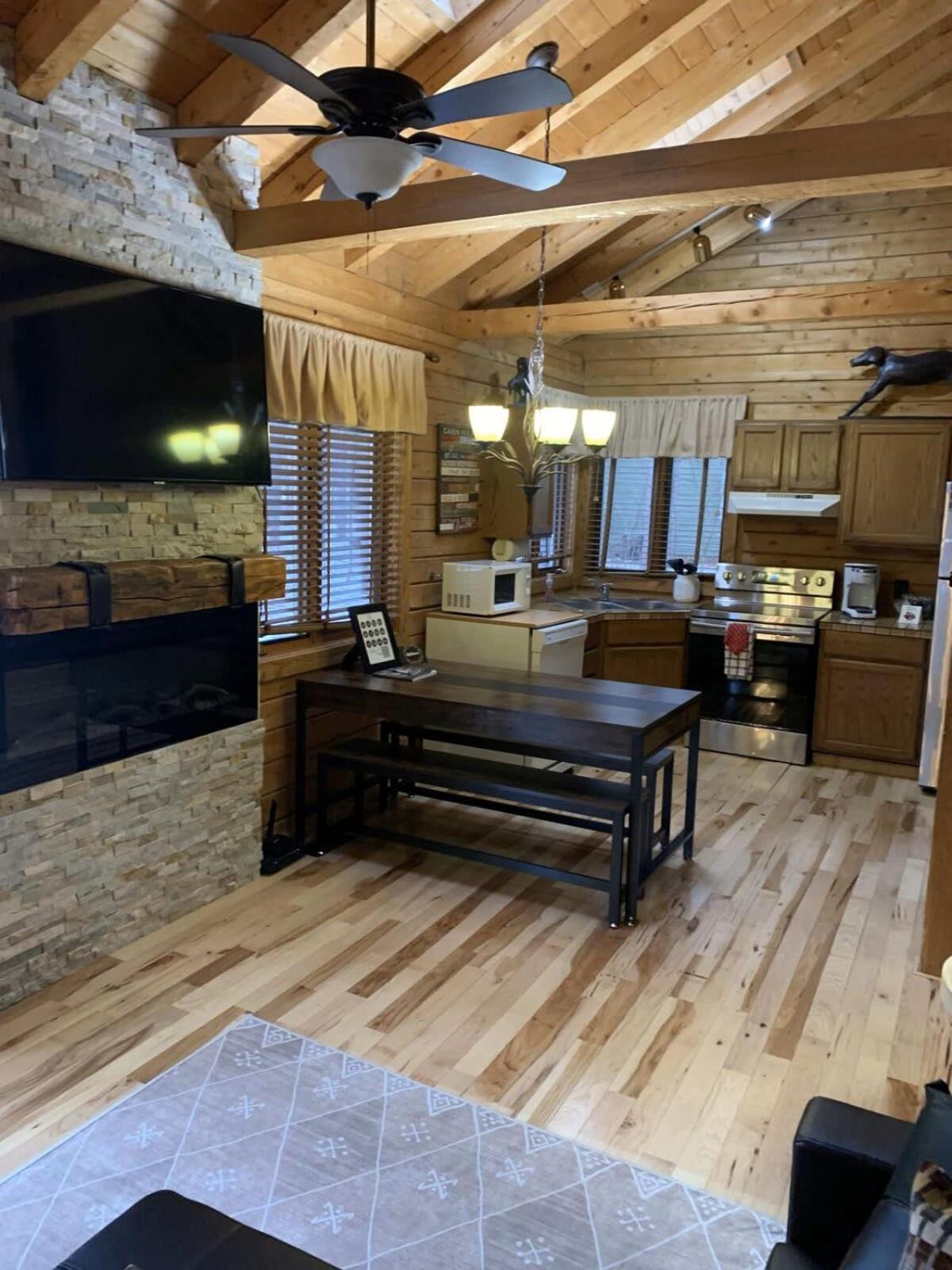 Crystal Mountain Cabin-Shuttle Pass Included! Thompsonville Esterno foto